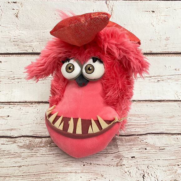 DESPICABLE ME Minion Mayhem Female Kyle Plush - Picture 1 of 9